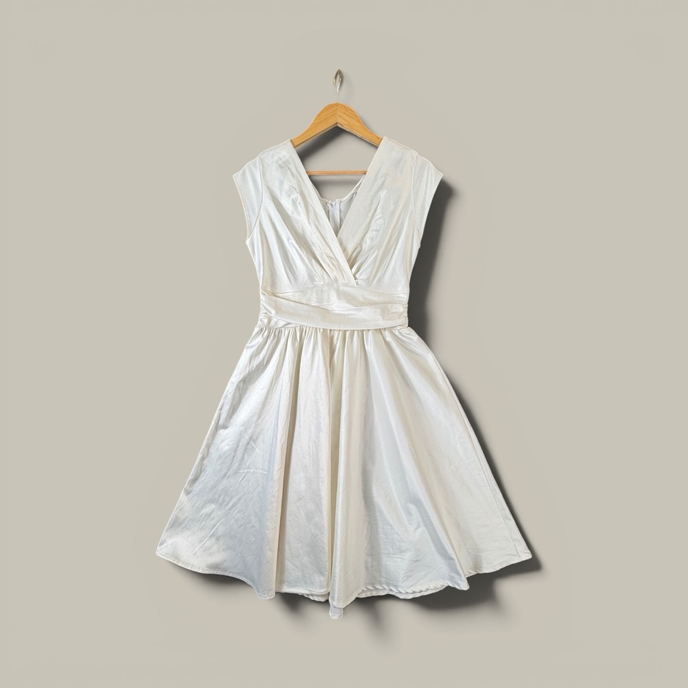 Retrolicious Cream Satin Swing Dress V-Neck Rockabilly Pinup Fit & Flare M USA